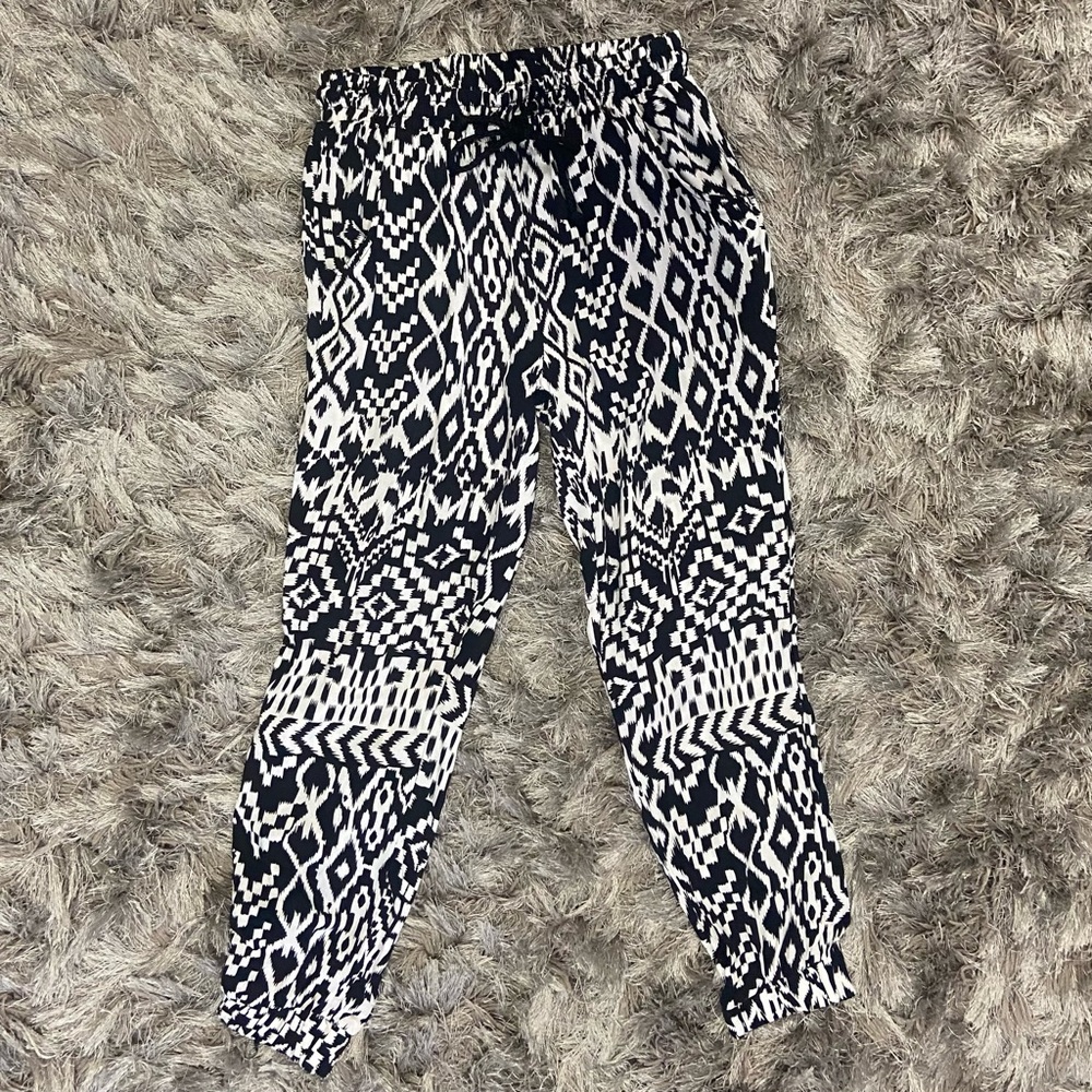 International INC Concepts Black and White Geometric Print Pants